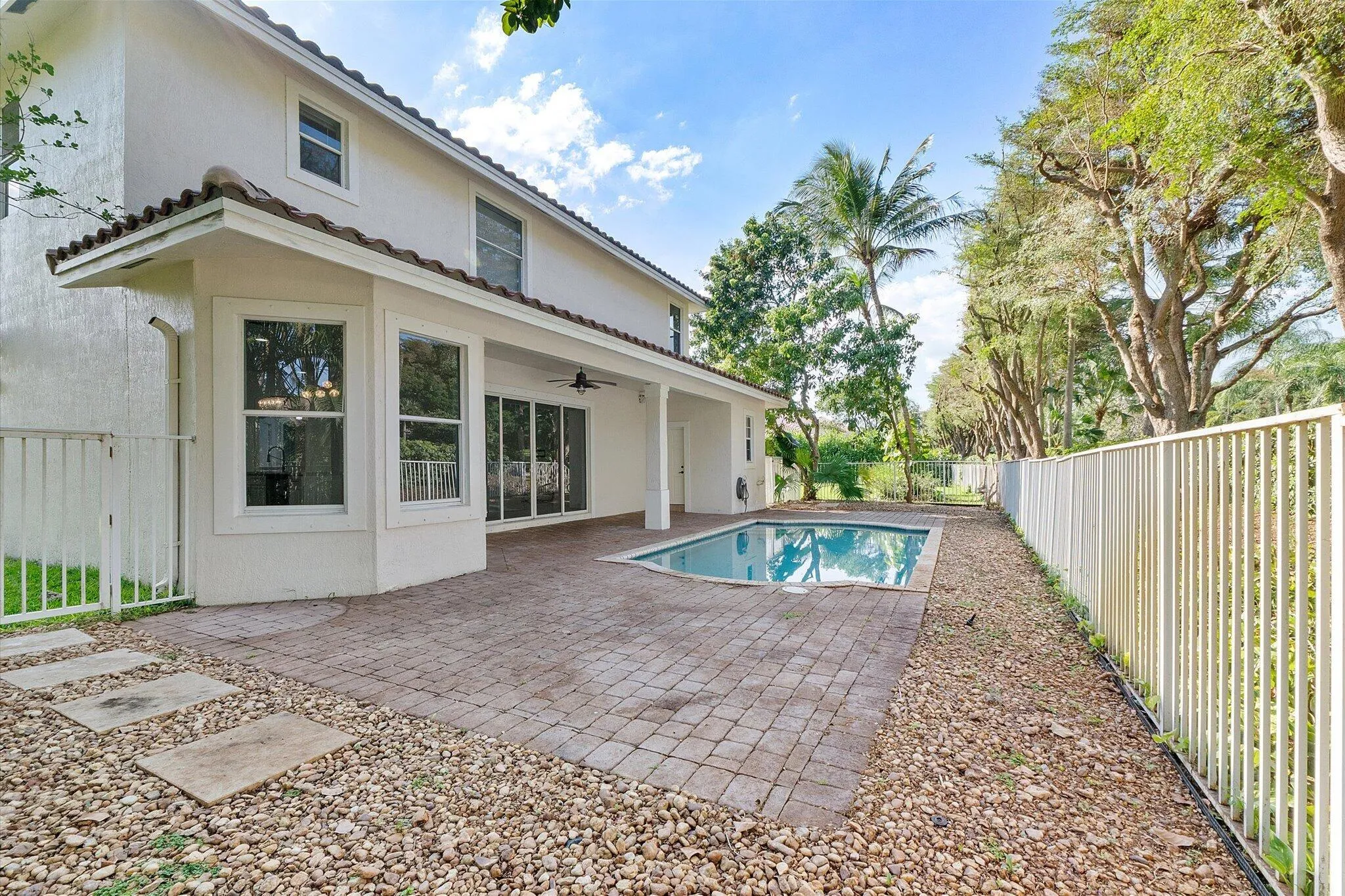 Property photo 32