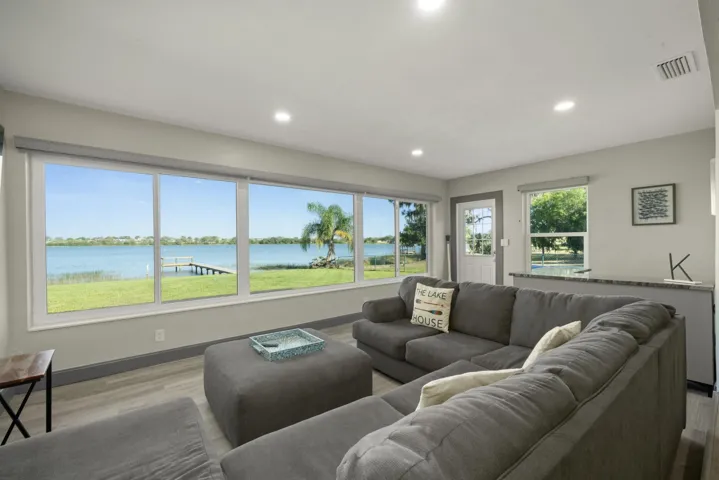 interior - lanai 2