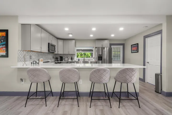 interior - kitchen 1