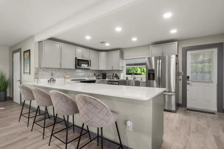 interior - kitchen 2
