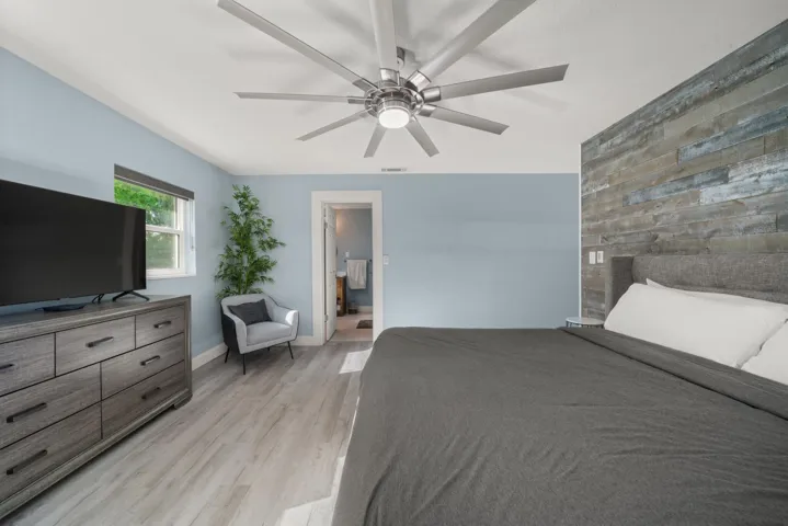 interior - master bedroom 6