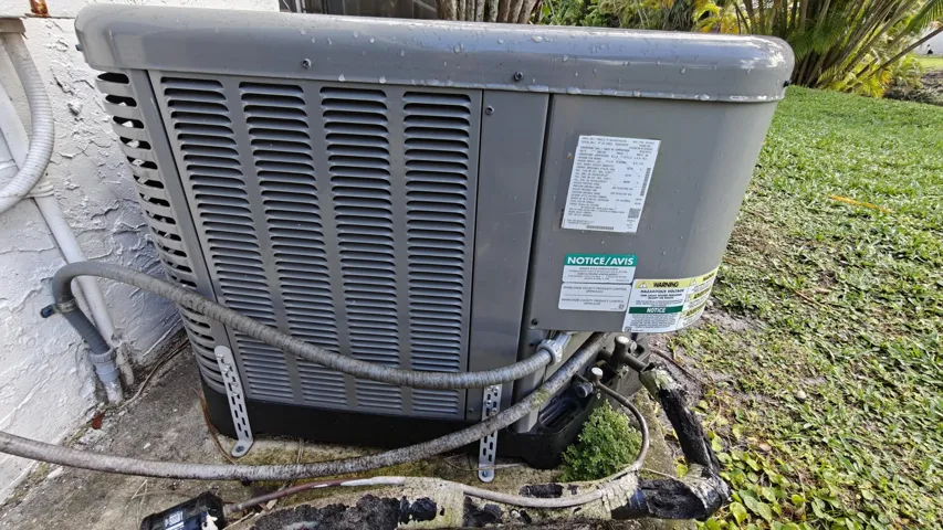 AC condenser unit