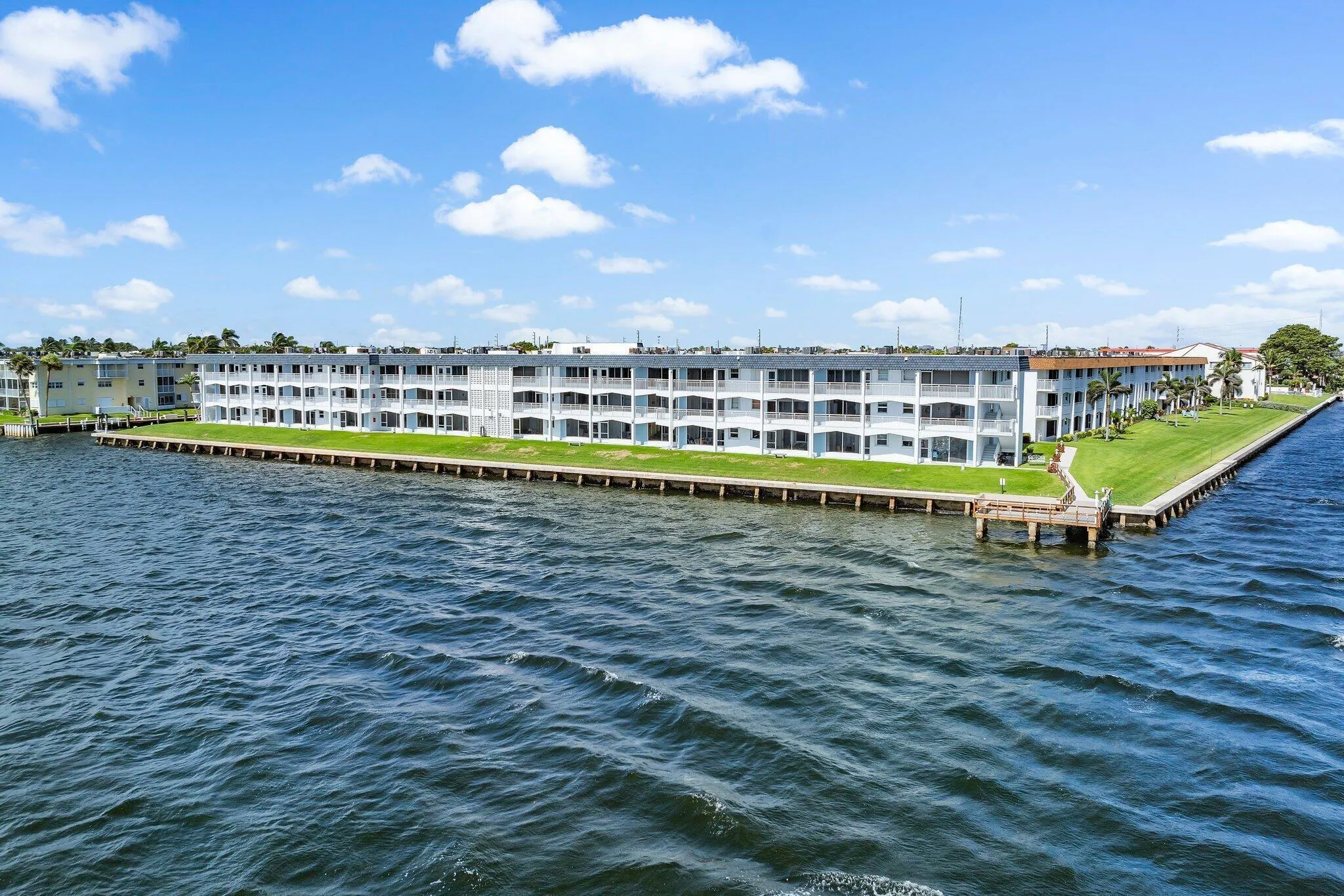 036-100ShoreCt-105-NorthPalmBeach-SMALL