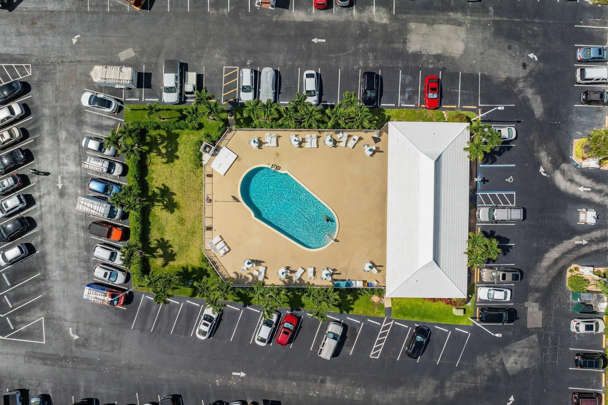 049-100ShoreCt-105-NorthPalmBeach-SMALL