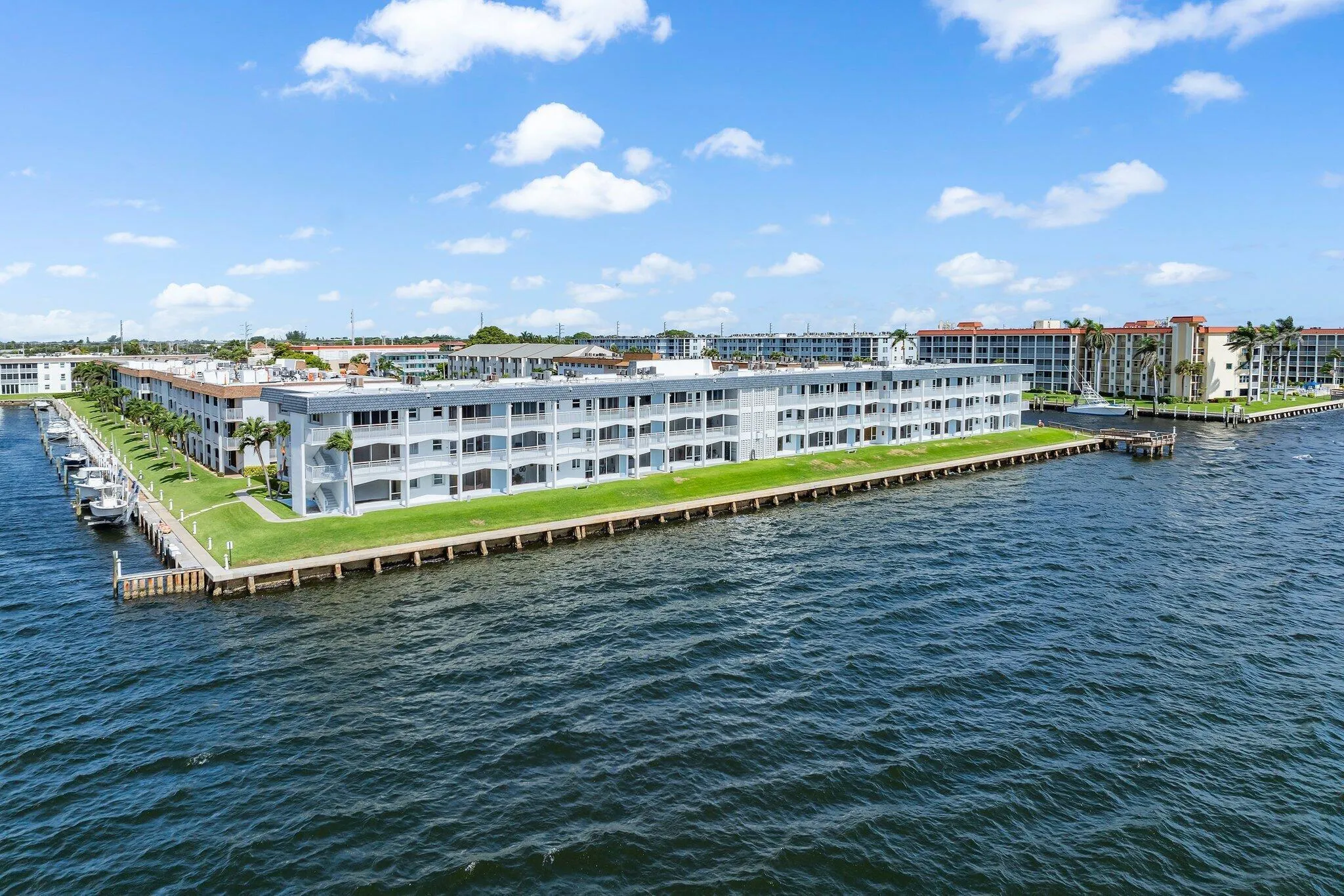 038-100ShoreCt-105-NorthPalmBeach-SMALL