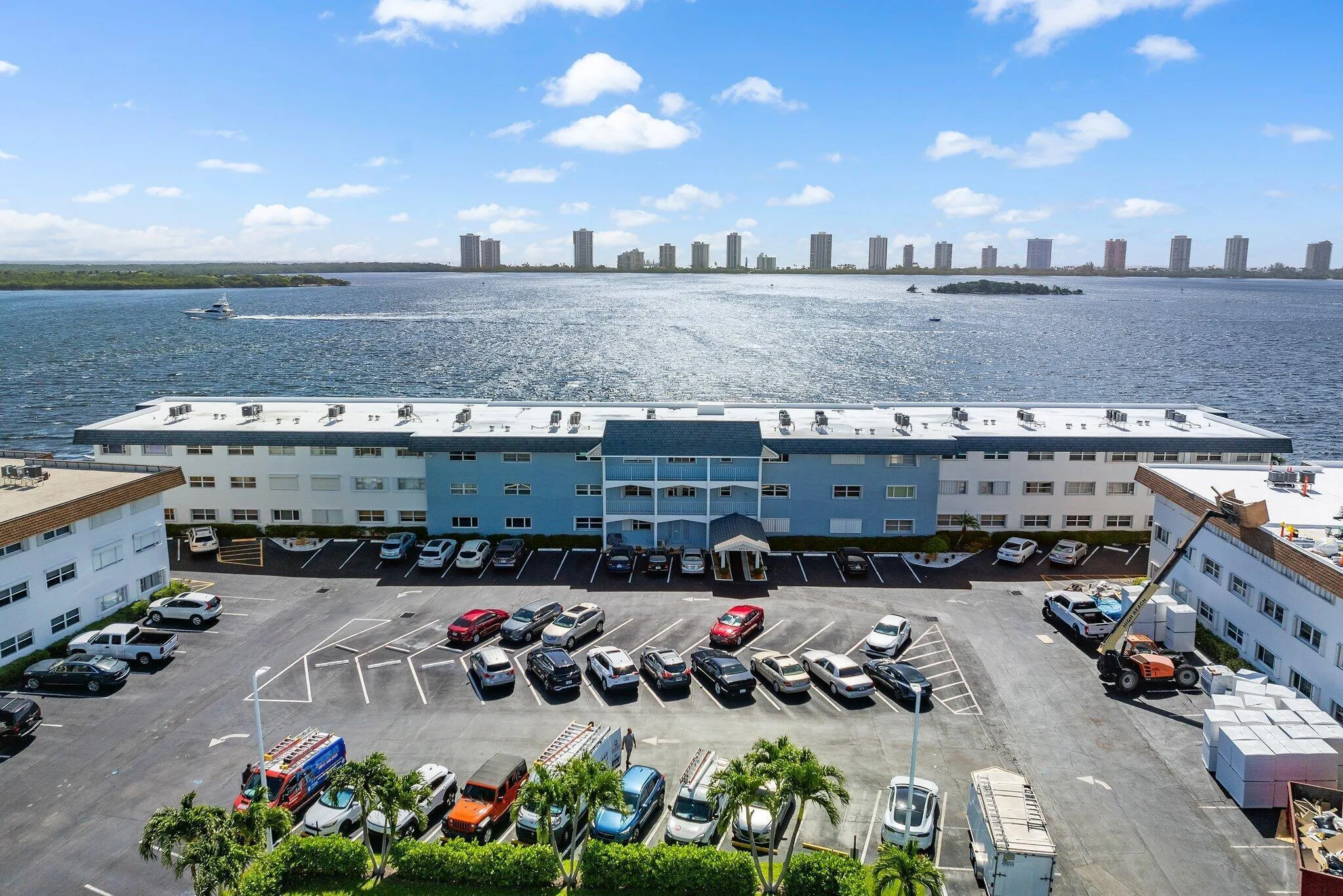 029-100ShoreCt-105-NorthPalmBeach-SMALL
