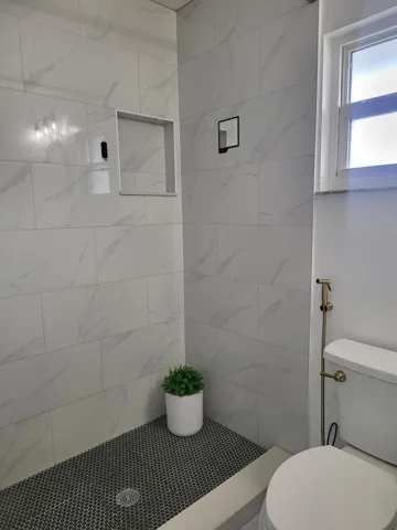 MASTER BEDROOM SHOWER