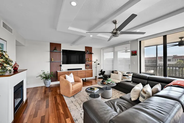 800 Jeffrey St #411 Boca Raton 00005