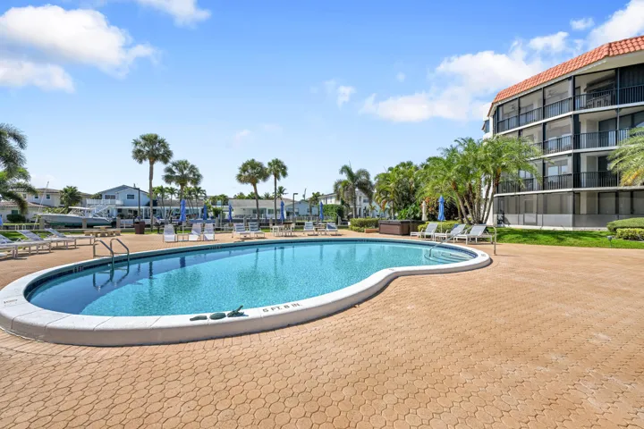 800 Jeffrey St #411 Boca Raton 00038