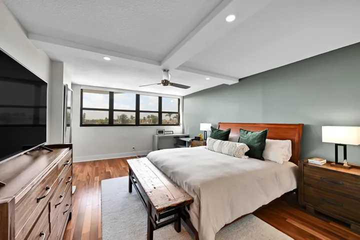 800 Jeffrey St #411 Boca Raton 00017