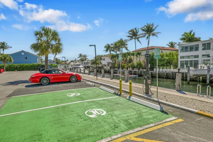 800 Jeffrey St #411 Boca Raton 00044