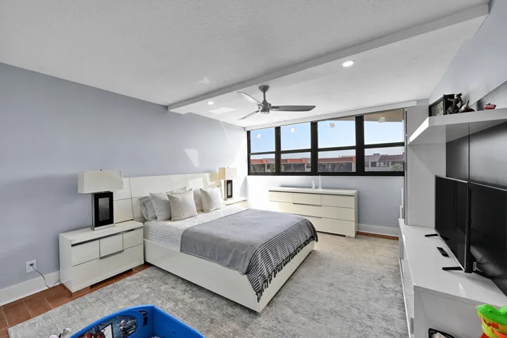 800 Jeffrey St #411 Boca Raton 00022