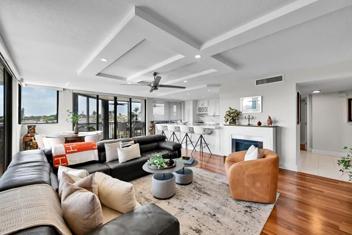 800 Jeffrey St #411 Boca Raton 00007