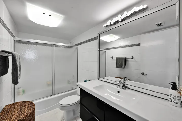 800 Jeffrey St #411 Boca Raton 00021