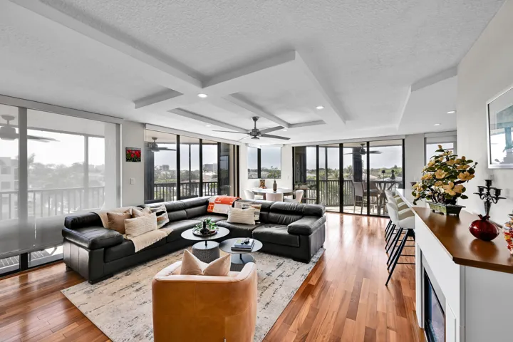 800 Jeffrey St #411 Boca Raton 00002