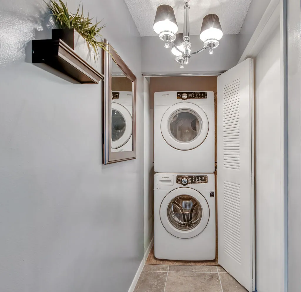 Full Size Washer/Dryer