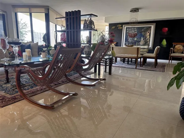 Living Dining Area