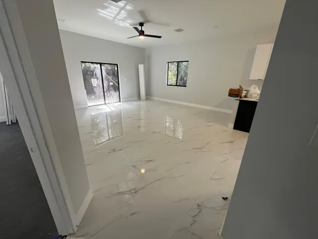 open great room facing kitchen
