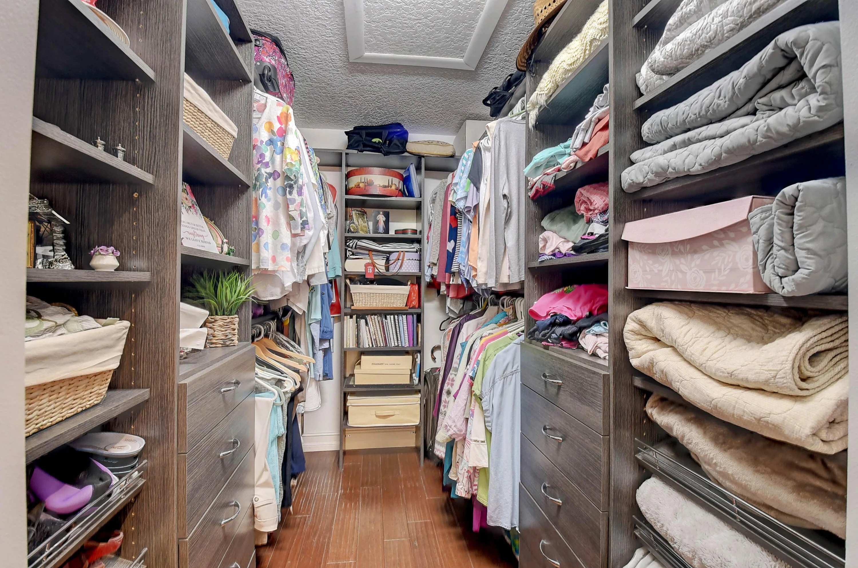 Walk-in California Closet