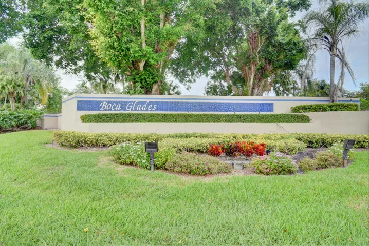 Entrance at Golf Course Road