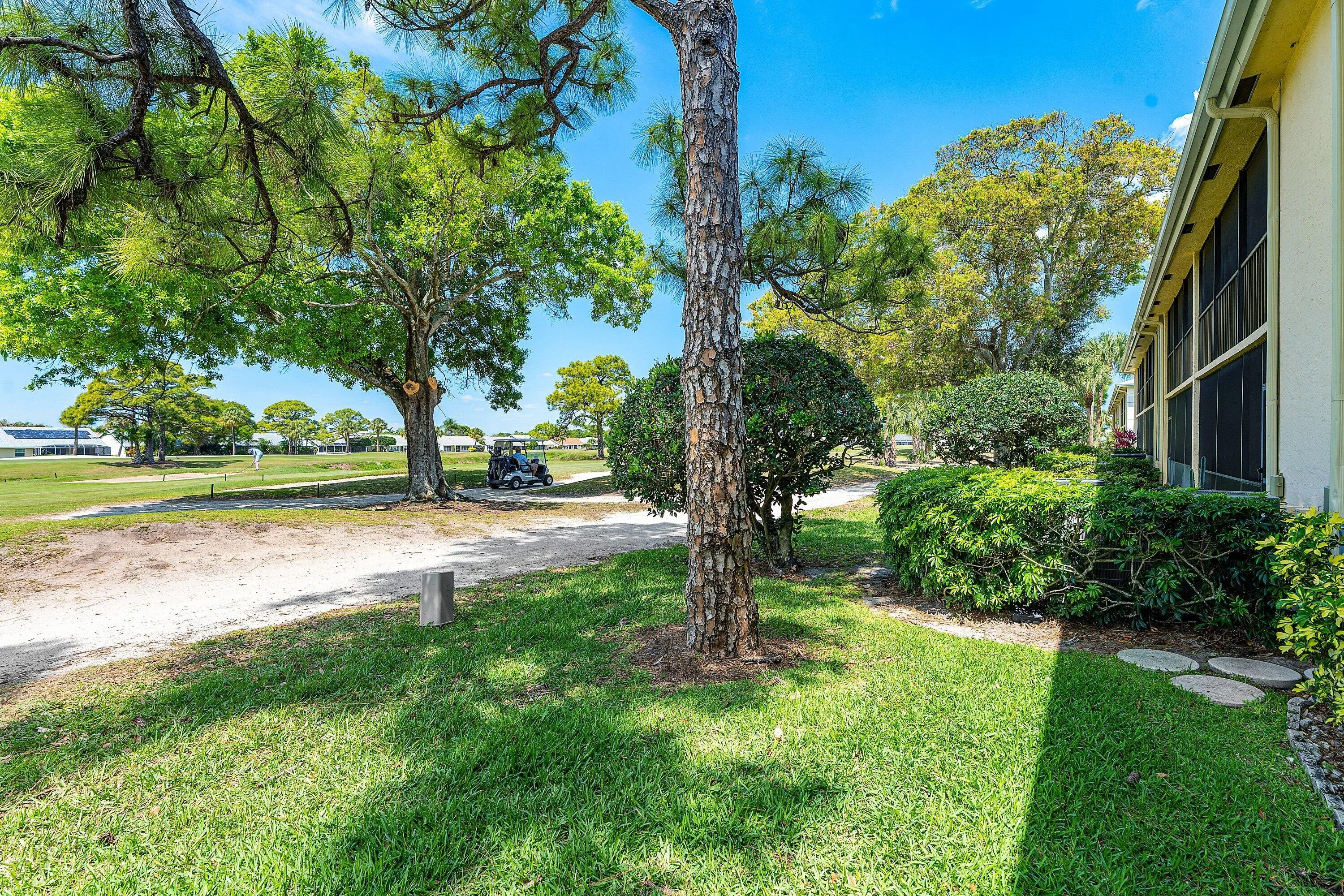 Overlooking the Lake and Golf Course!!!
