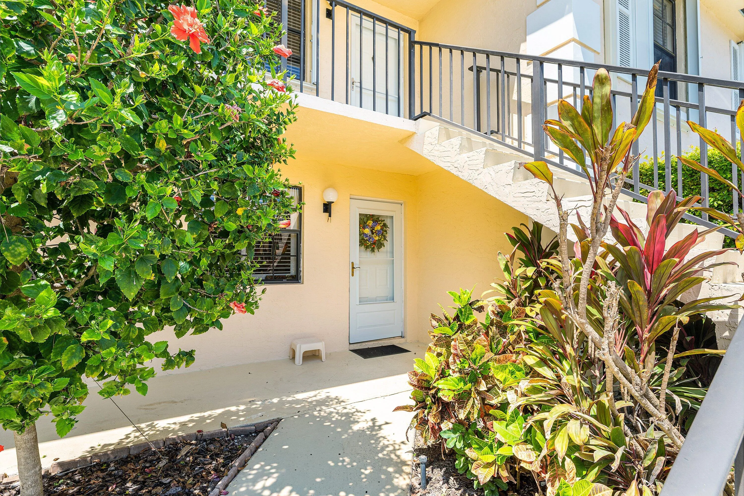 Private Front Entry!