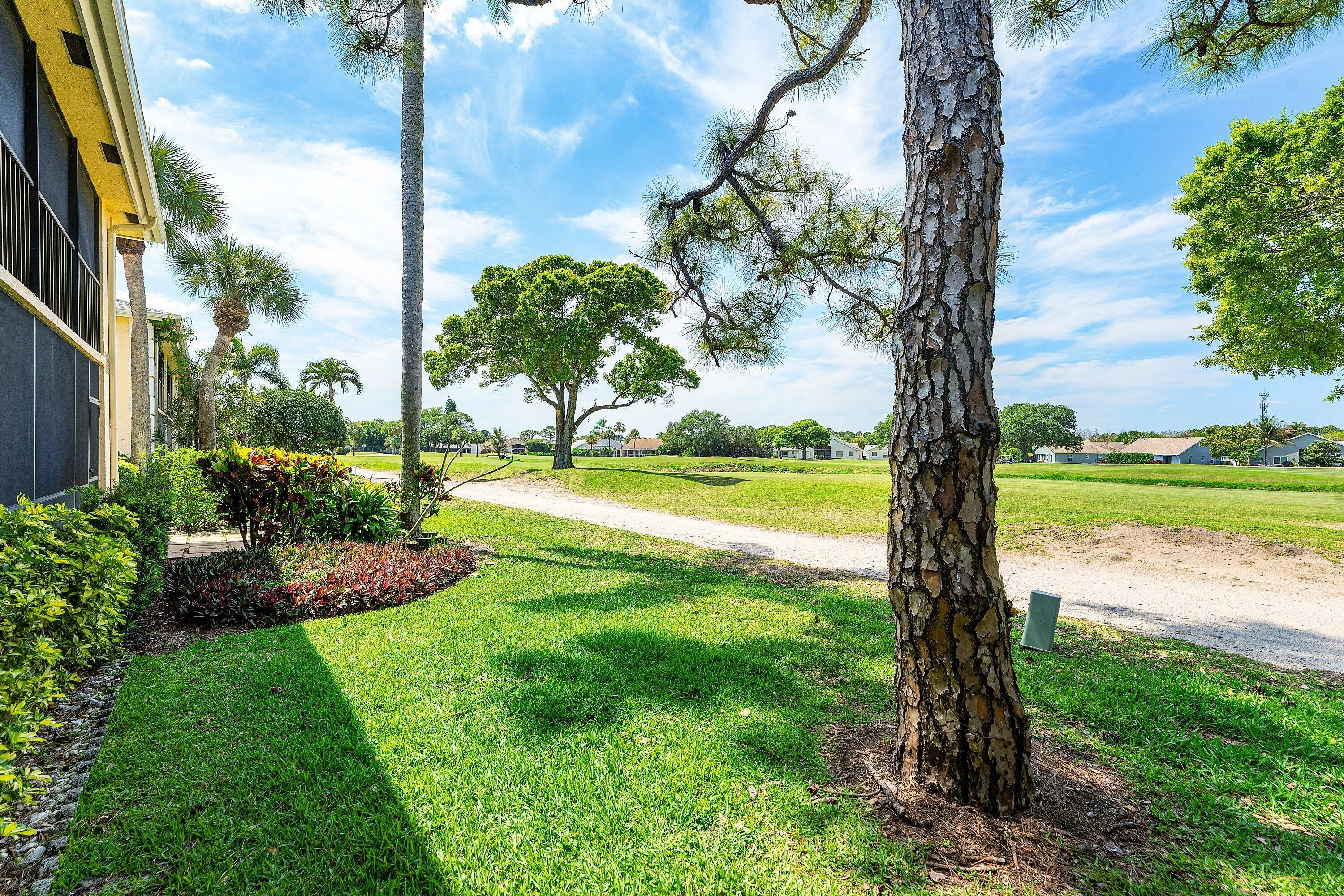 Overlooking the Lake and Golf Course!!!