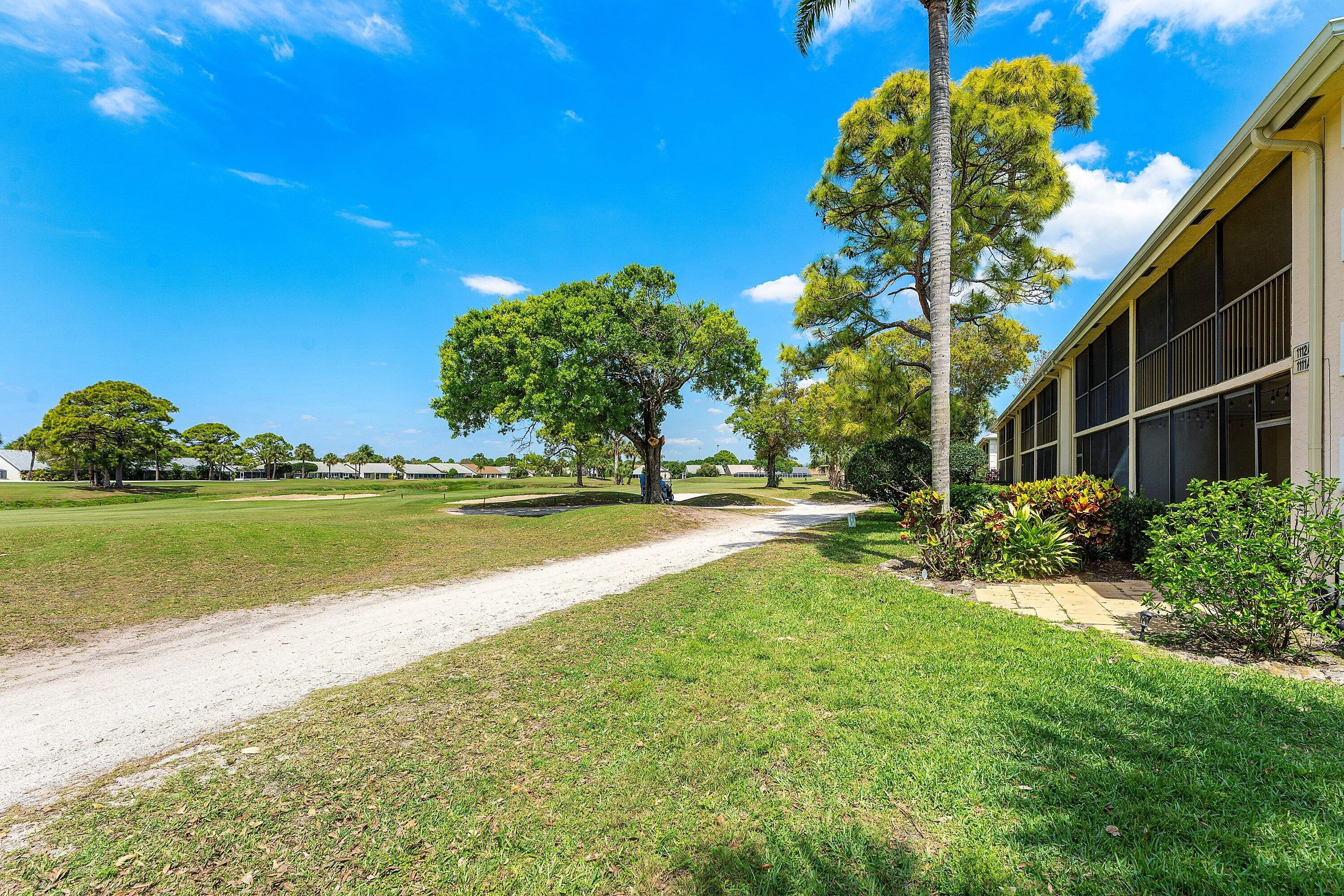 Overlooking the Lake and Golf Course!!!