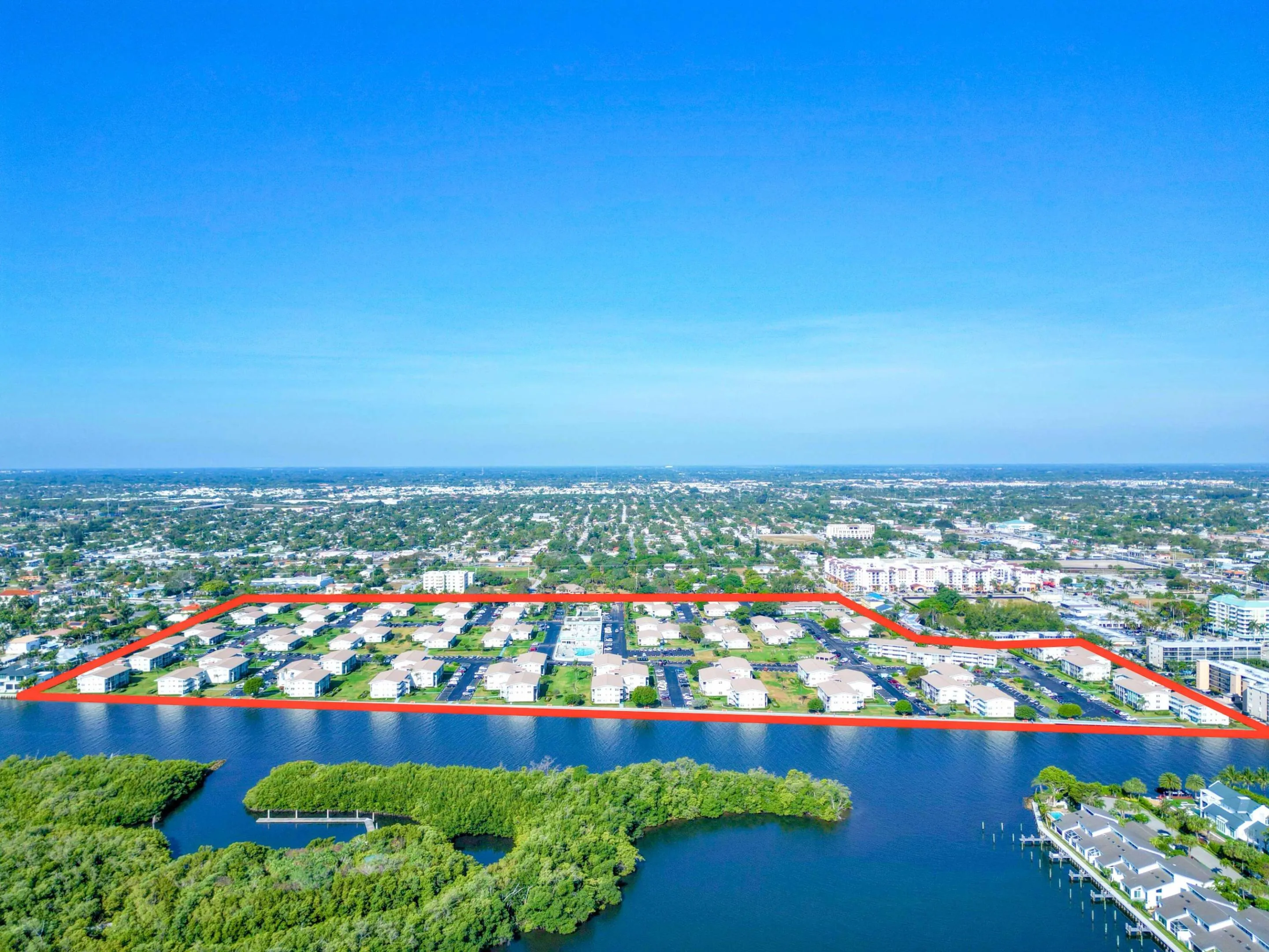 Panoramic Community Boundaries from East