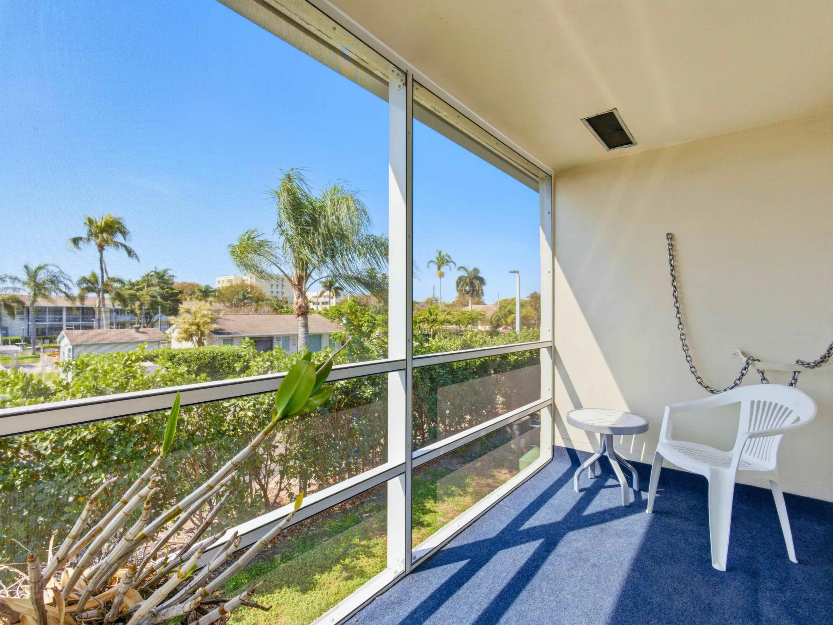 Screened Balcony