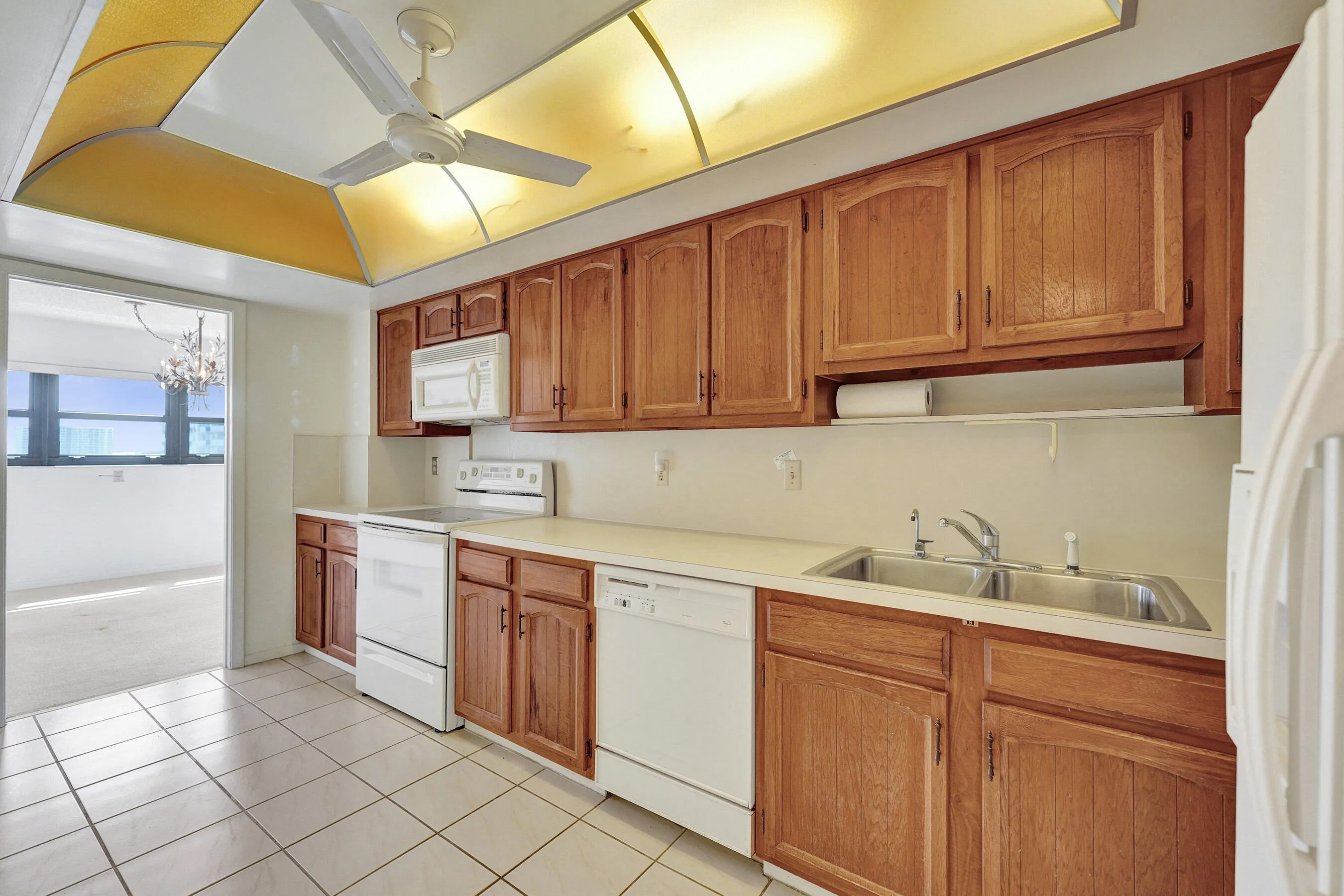 Kitchen can be opened into living area