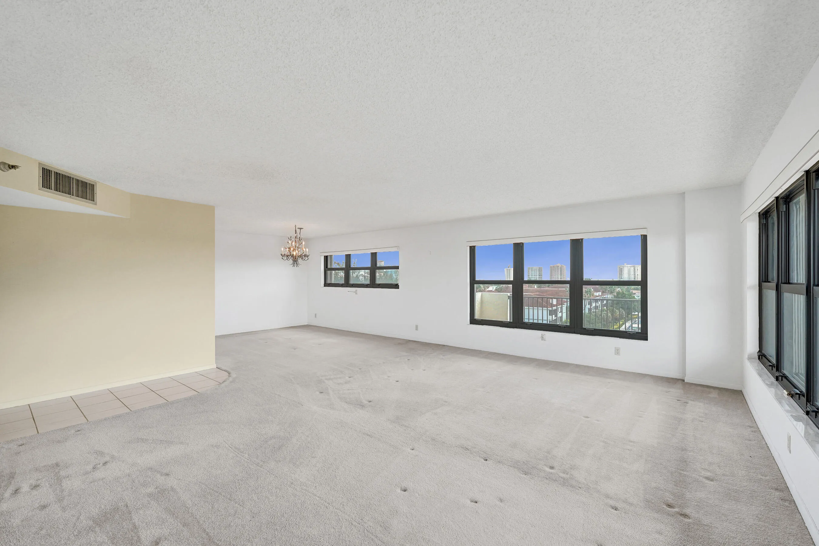 Living/Dining Area