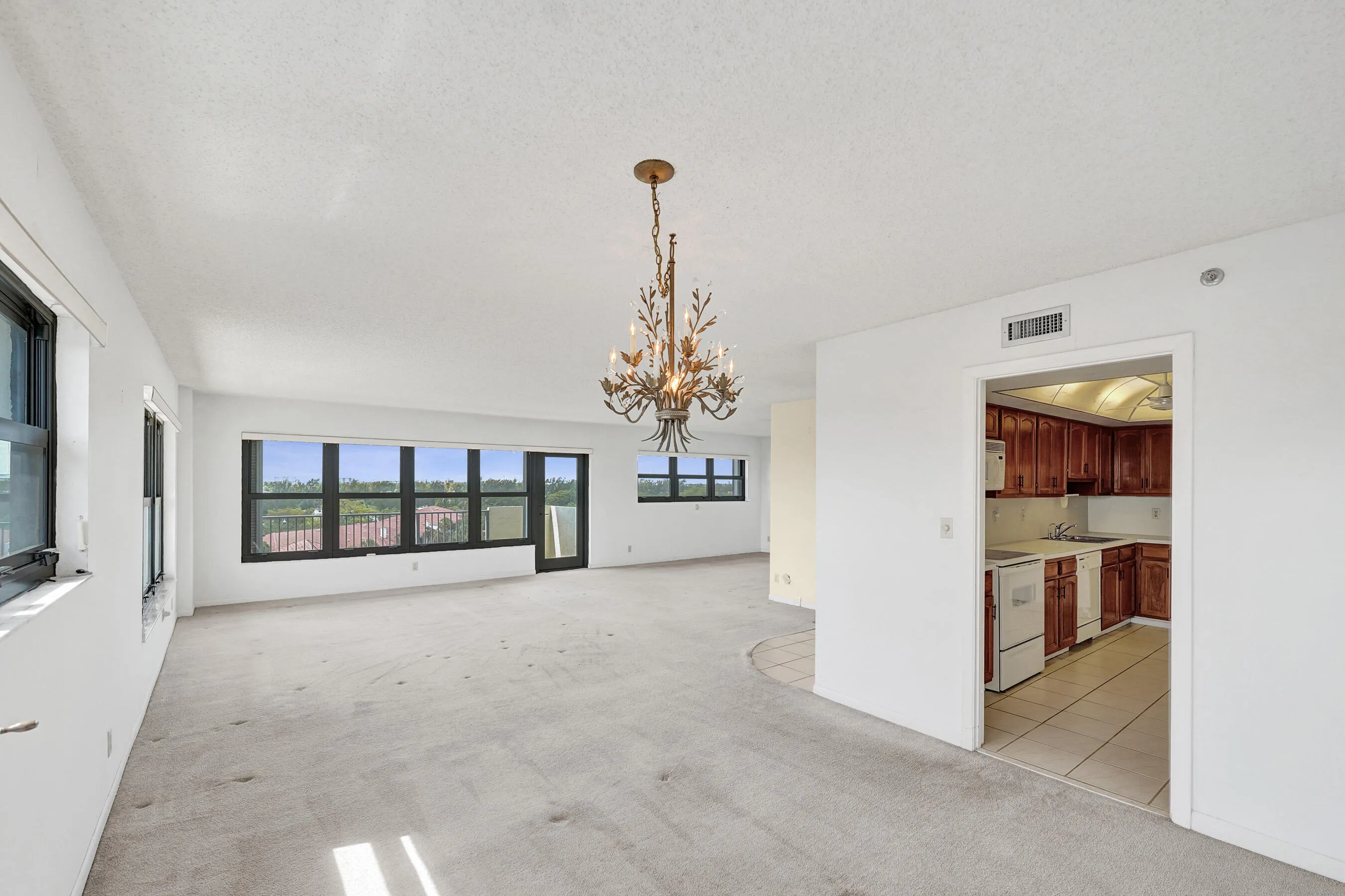 dining/living area