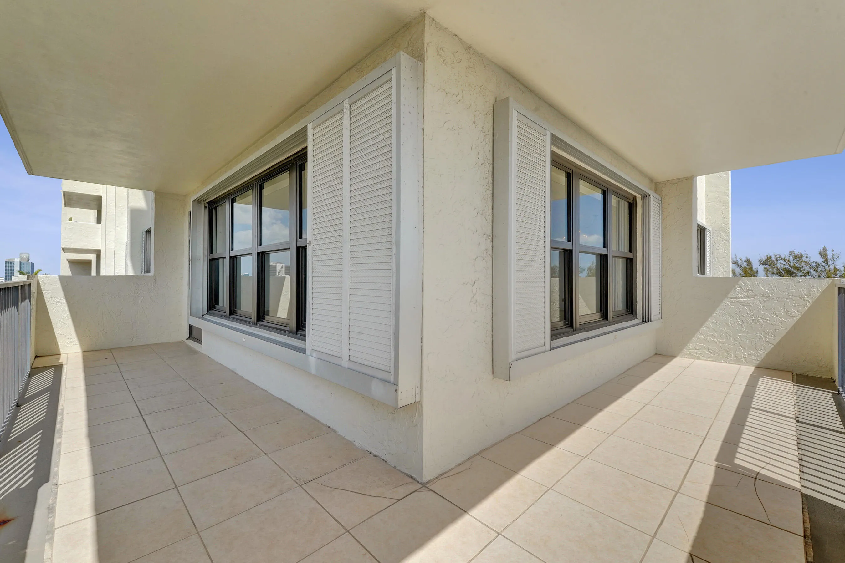 wrap around balcony