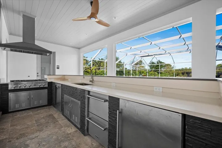 Outdoor Kitchen