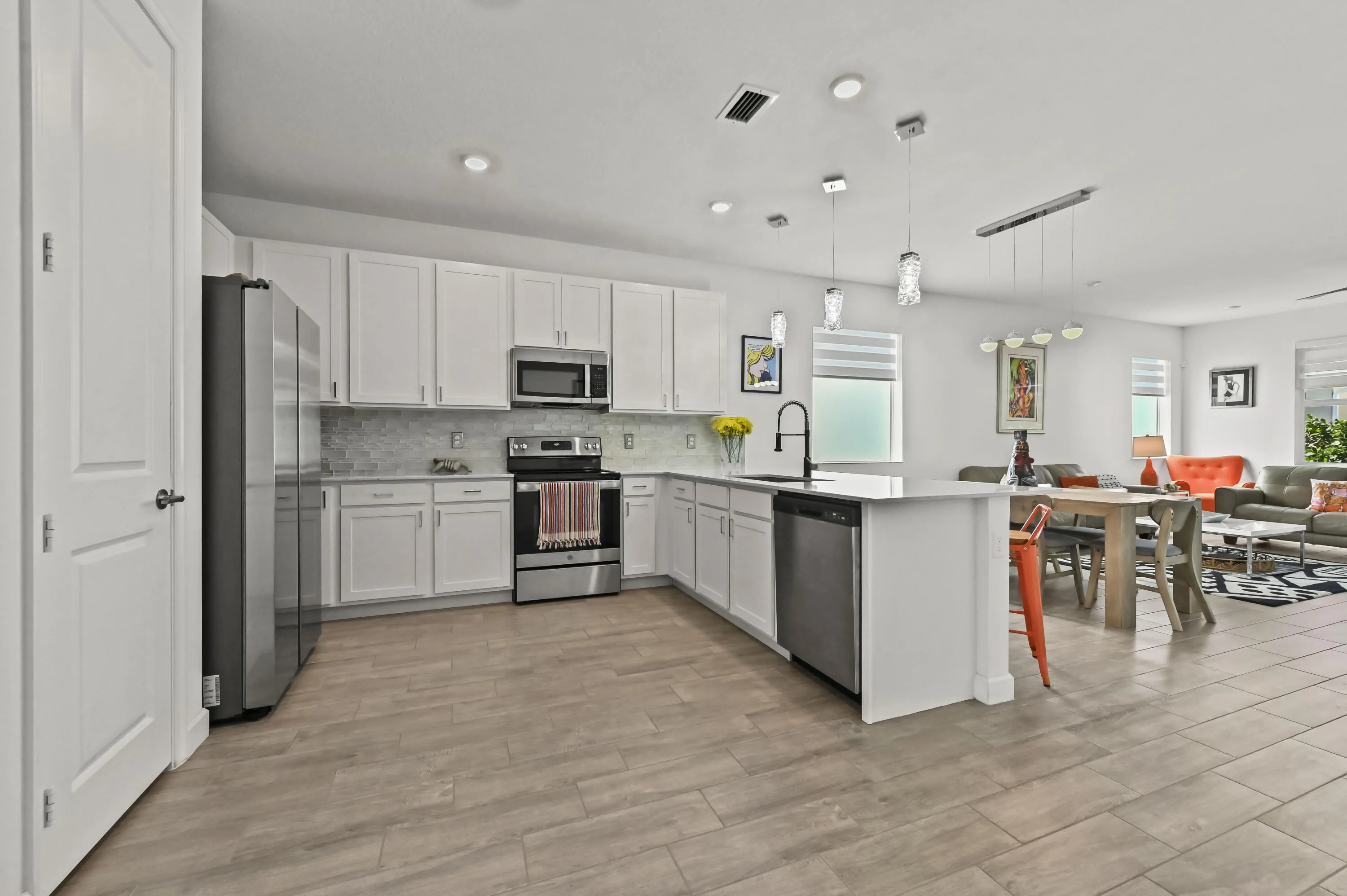 08 Kitchen 01