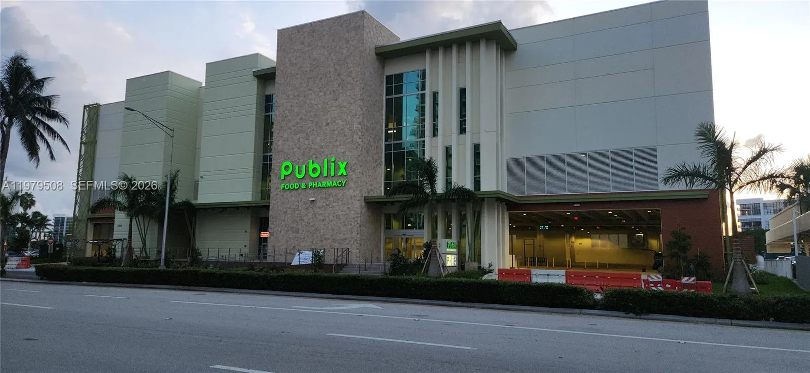 New Publix on Ocean Drive with marina wow walk or take the car