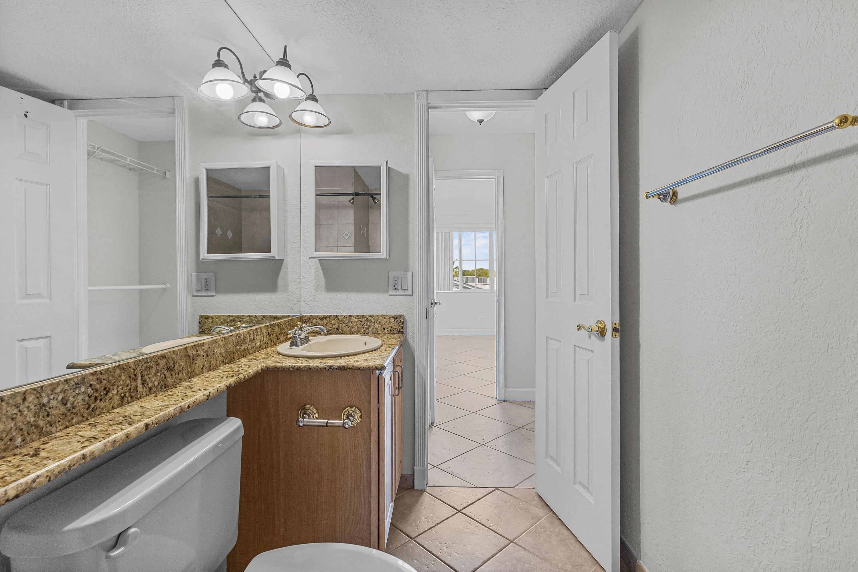 GF4A1147Pine Crest Village-by Pwayko