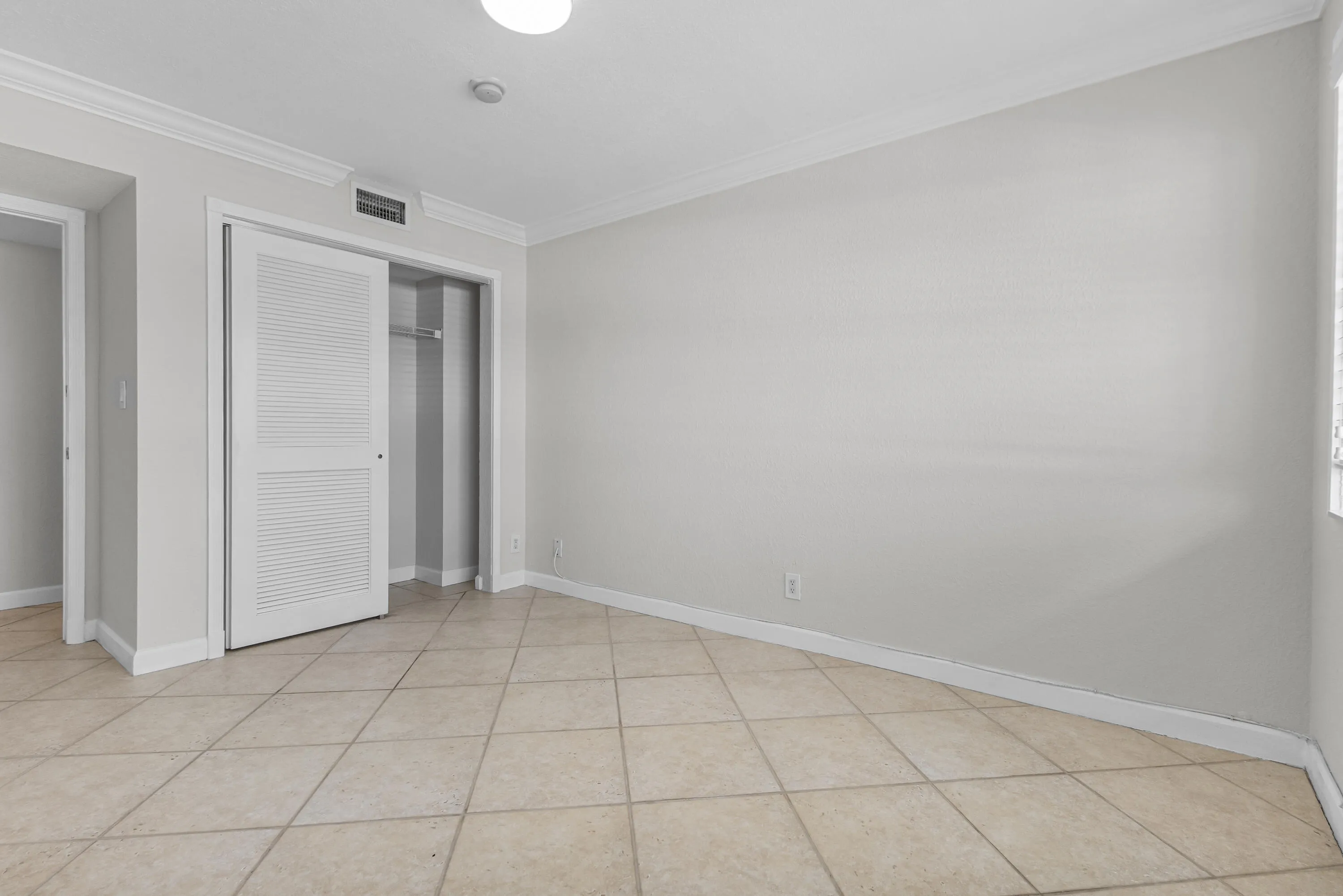 GF4A1162Pine Crest Village-by Pwayko