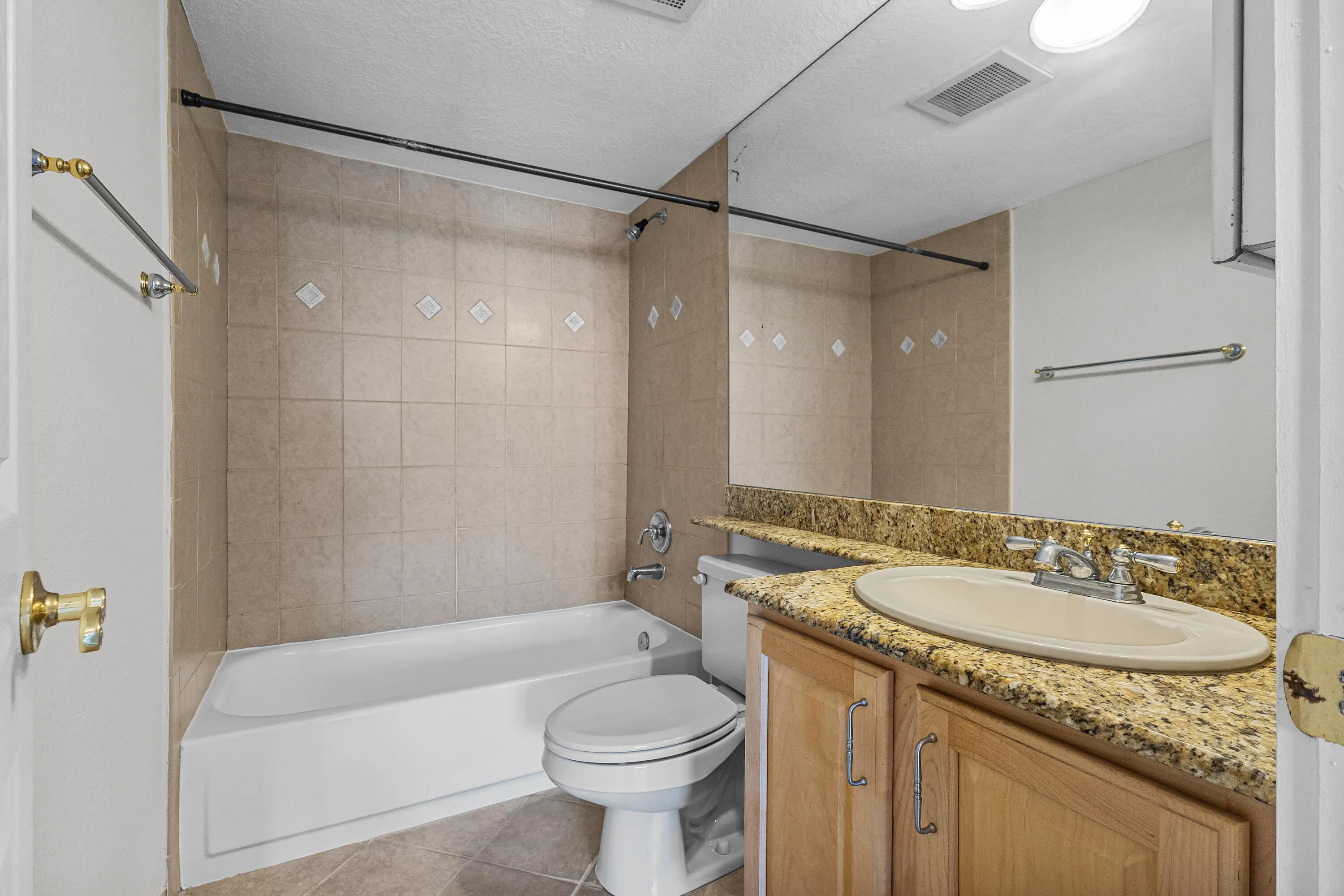 GF4A1144Pine Crest Village-by Pwayko