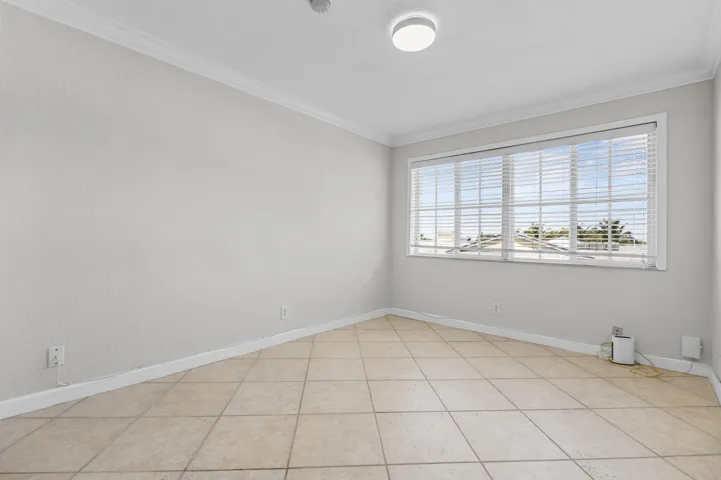GF4A1153Pine Crest Village-by Pwayko