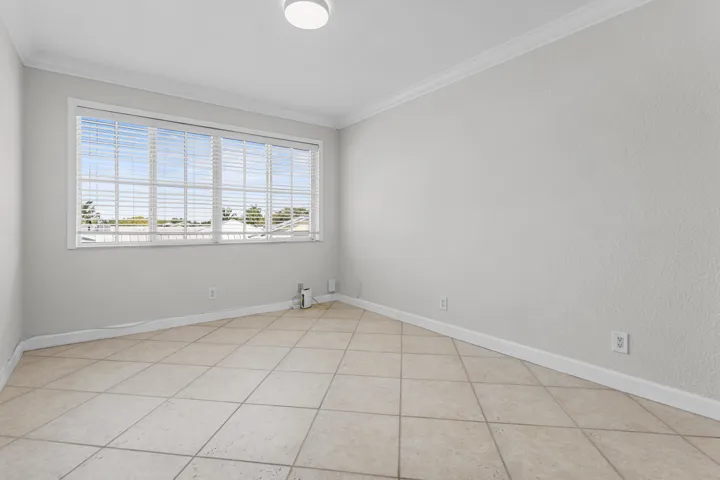 GF4A1156Pine Crest Village-by Pwayko