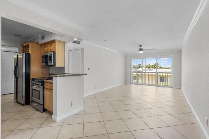 GF4A1186Pine Crest Village-by Pwayko