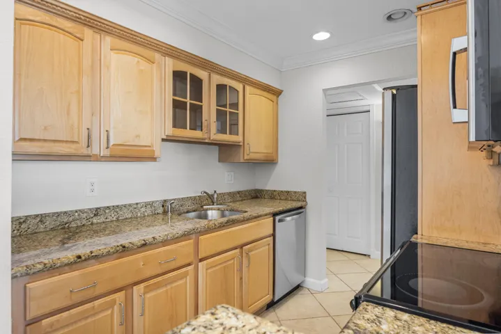 GF4A1168Pine Crest Village-by Pwayko
