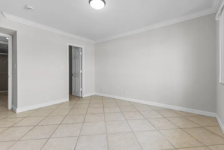 GF4A1141Pine Crest Village-by Pwayko