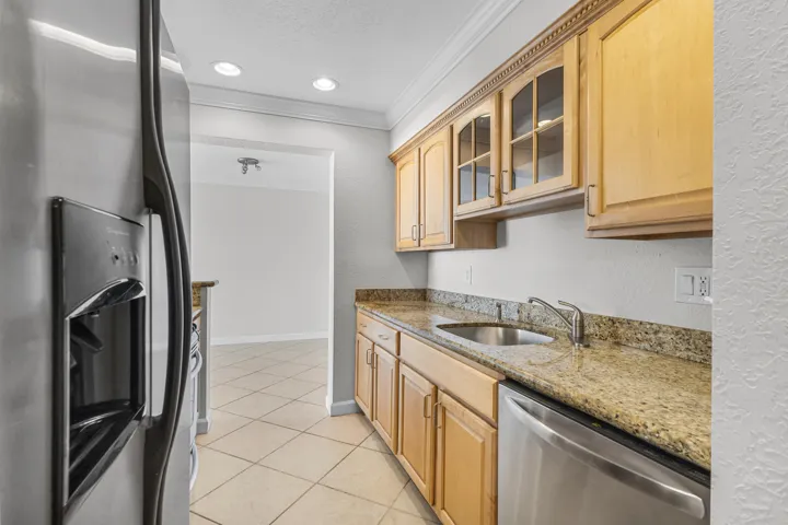 GF4A1171Pine Crest Village-by Pwayko