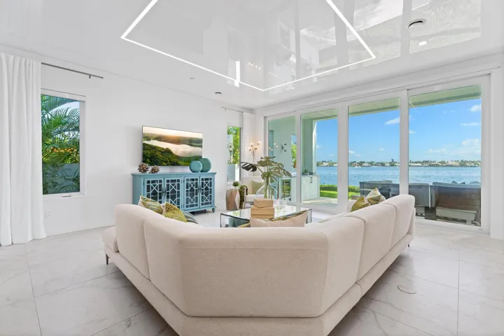 100 Water Club Ct N_Living Room 2