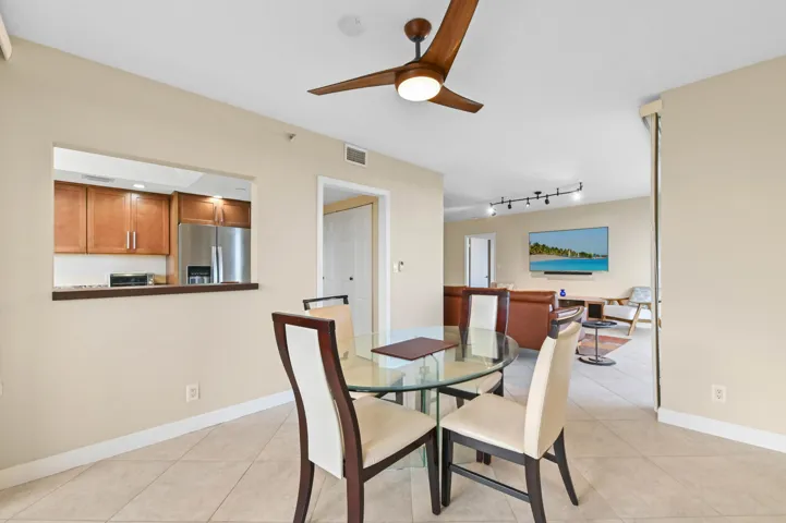 12 Dining room 02