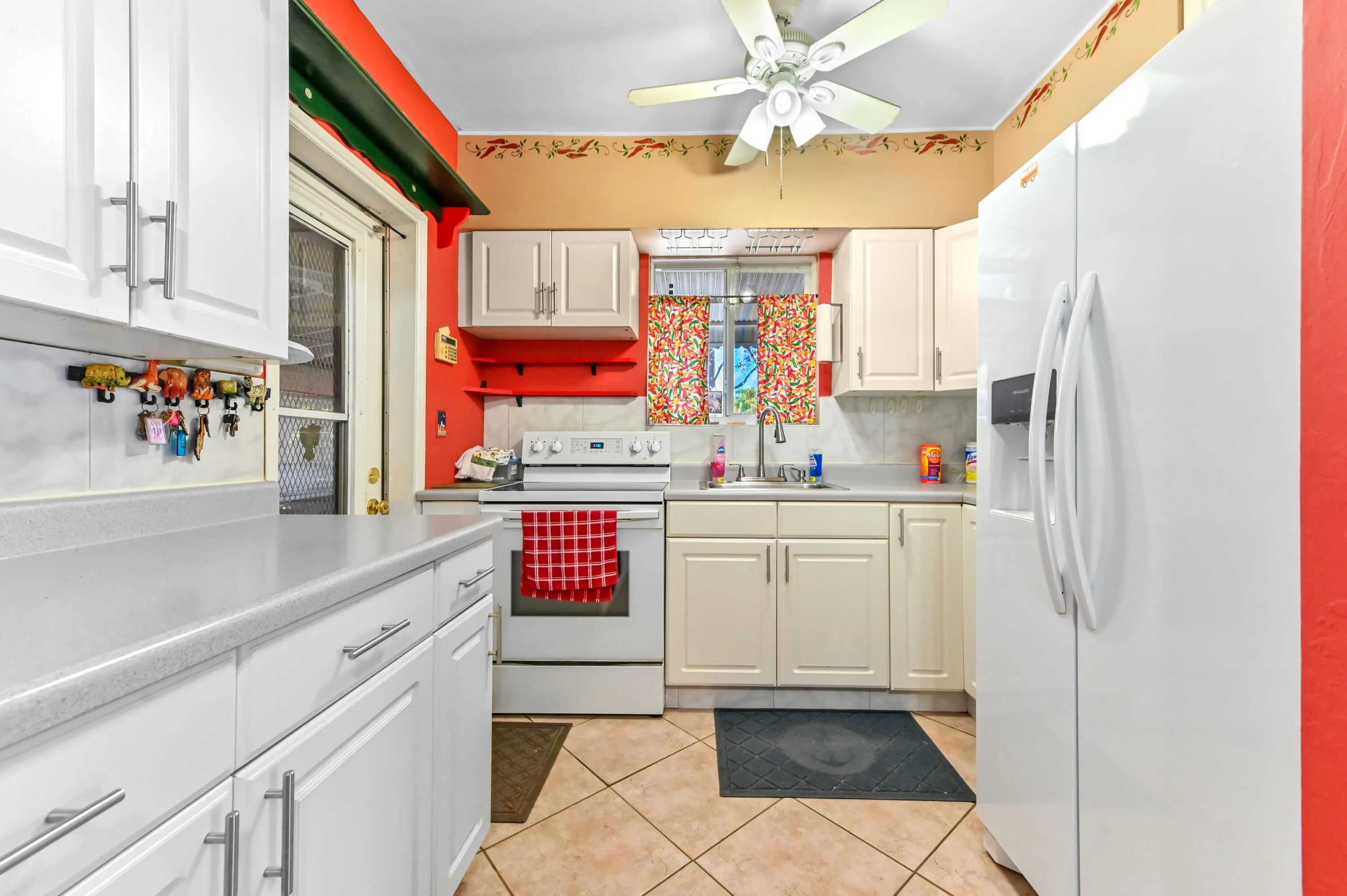 12 Kitchen 01