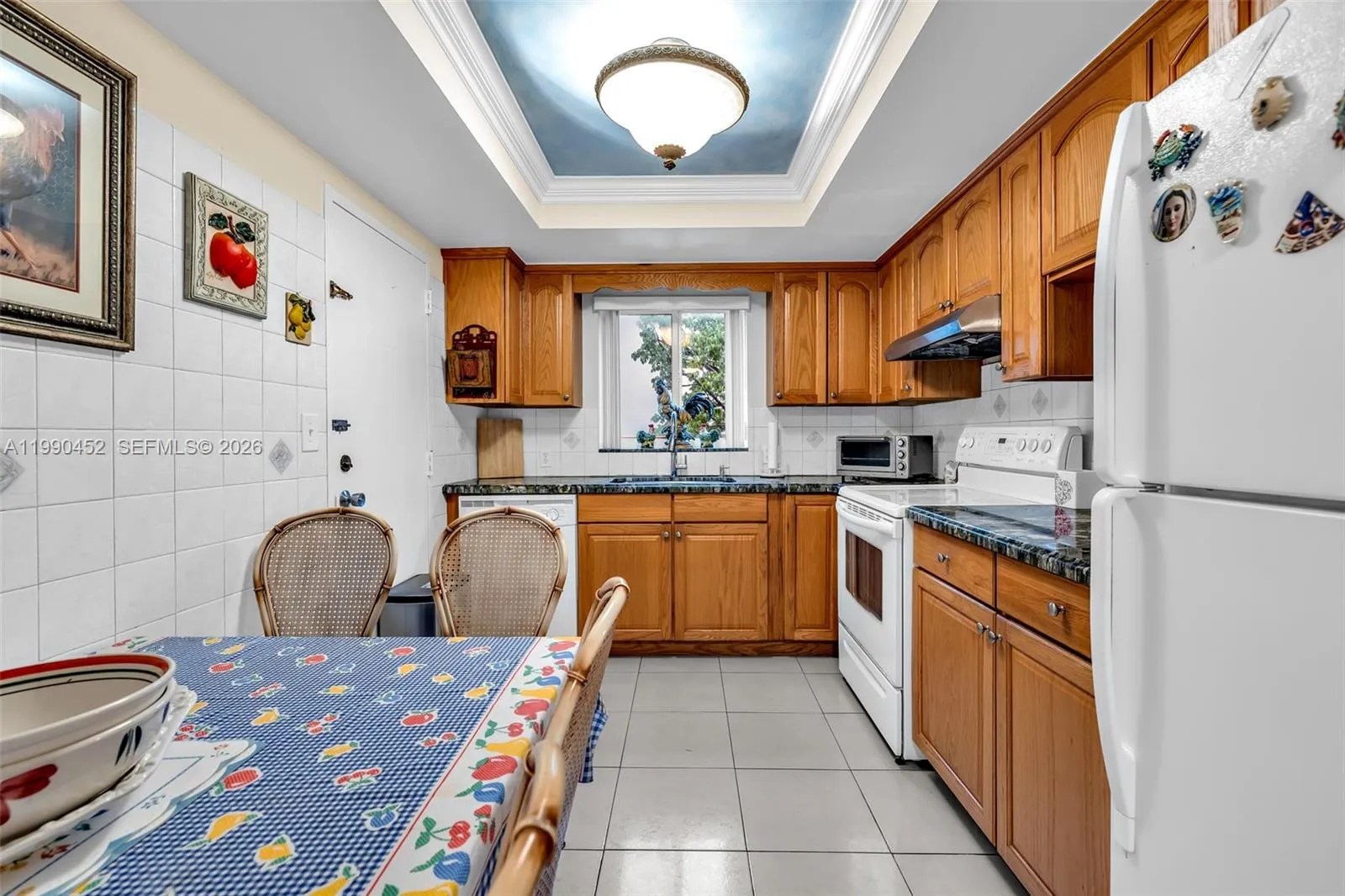 Plenty of cabinets